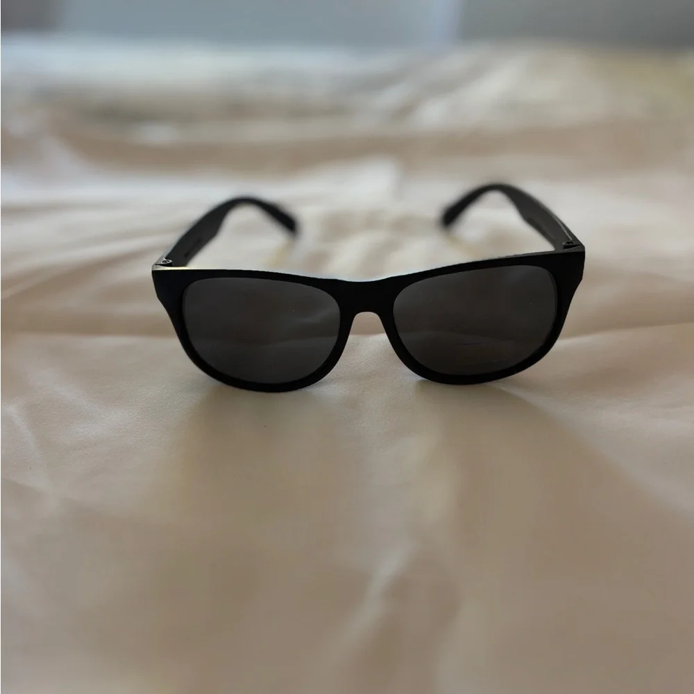 Showtimes Feeds Promotional Sunglasses